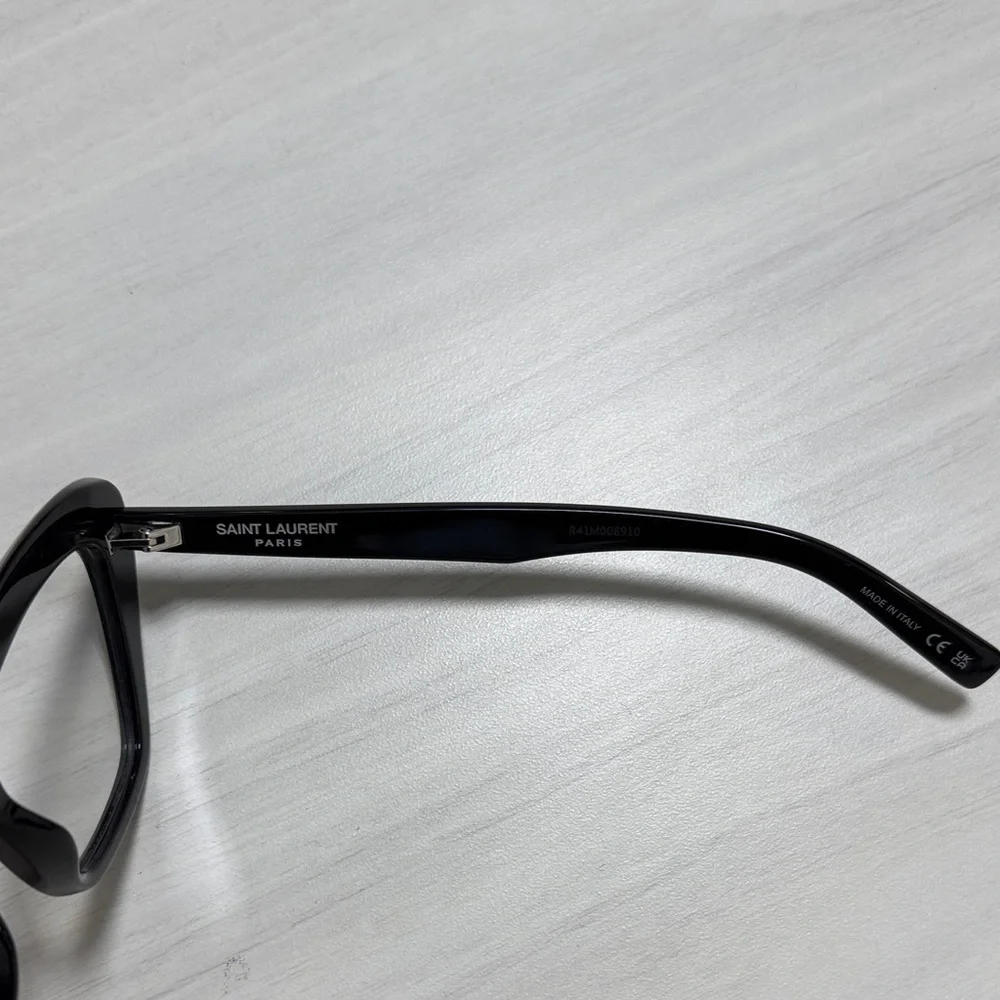 Saint Laurent statement cat